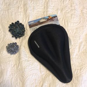 mammoth Other - ❤️NWT Memory Foam Bike Seat Cover mammoth Other - ❤️NWT Memory Foam Bike Seat Cover